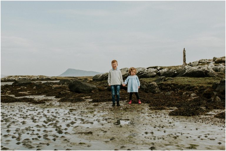Exploring the shore – Family adventure session on the Isle of Benbecula